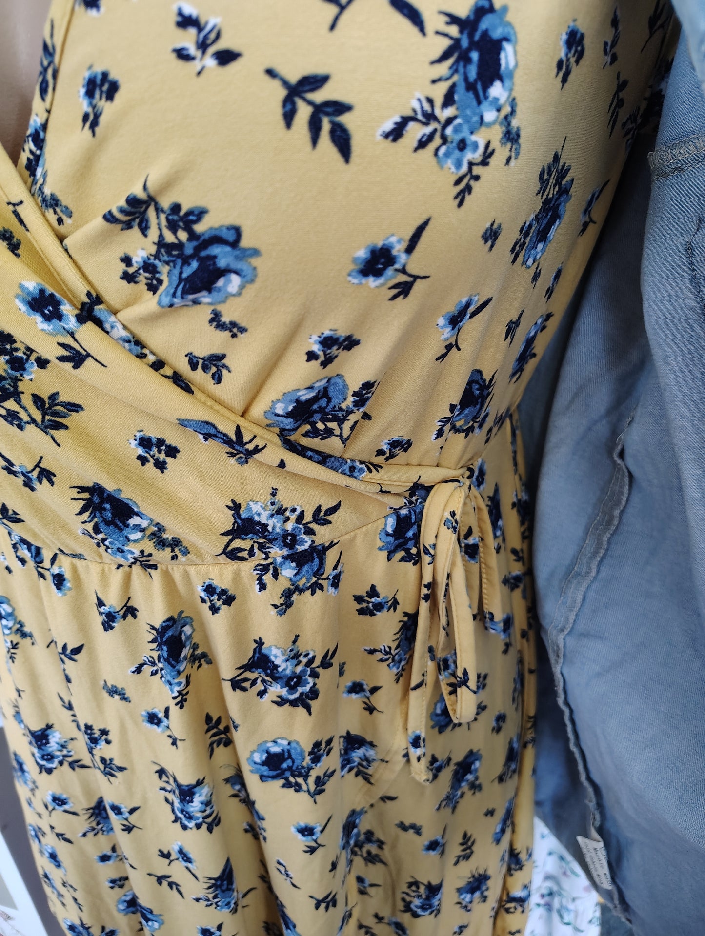 No Boundaries yellow floral soft mini dress size 1x/2x