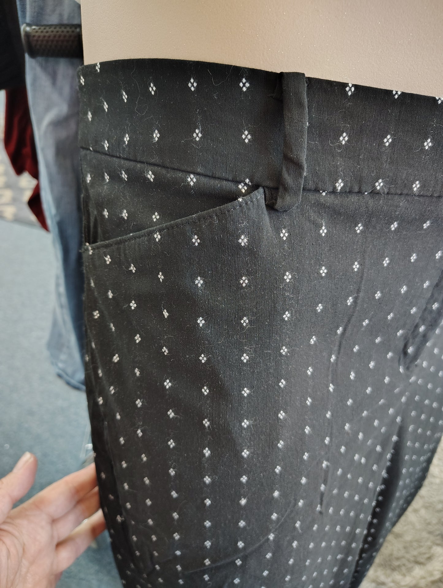 Lane Bryant black patterned stretchy dress pants size 24