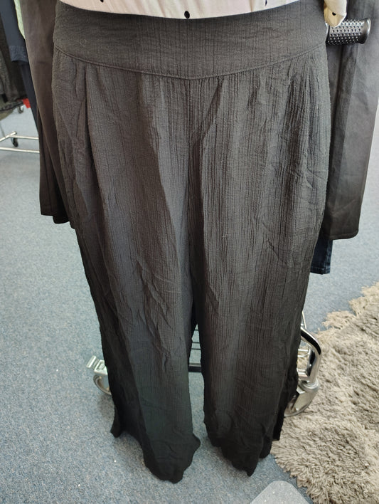 A new day black wide leg pull on pants size 2x