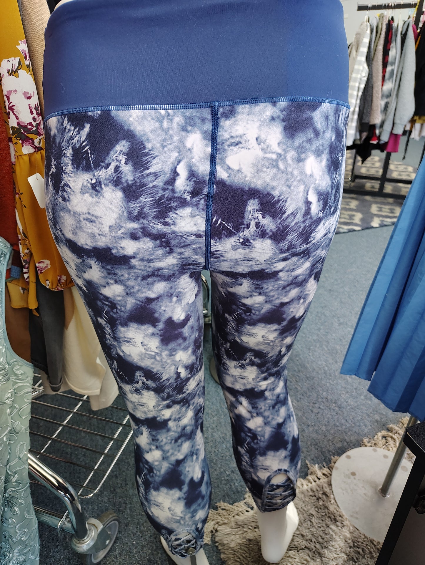 Torrid blue tie dye leggings with cutouts size 2x