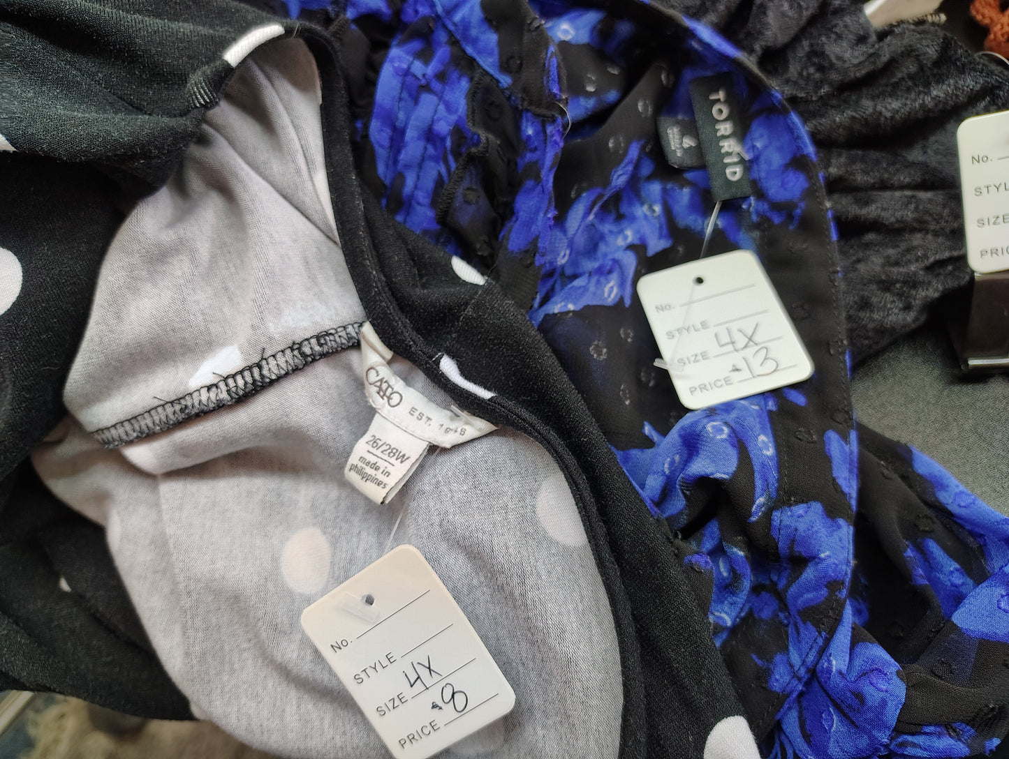 Torrid blue and black floral dressy top size 4x