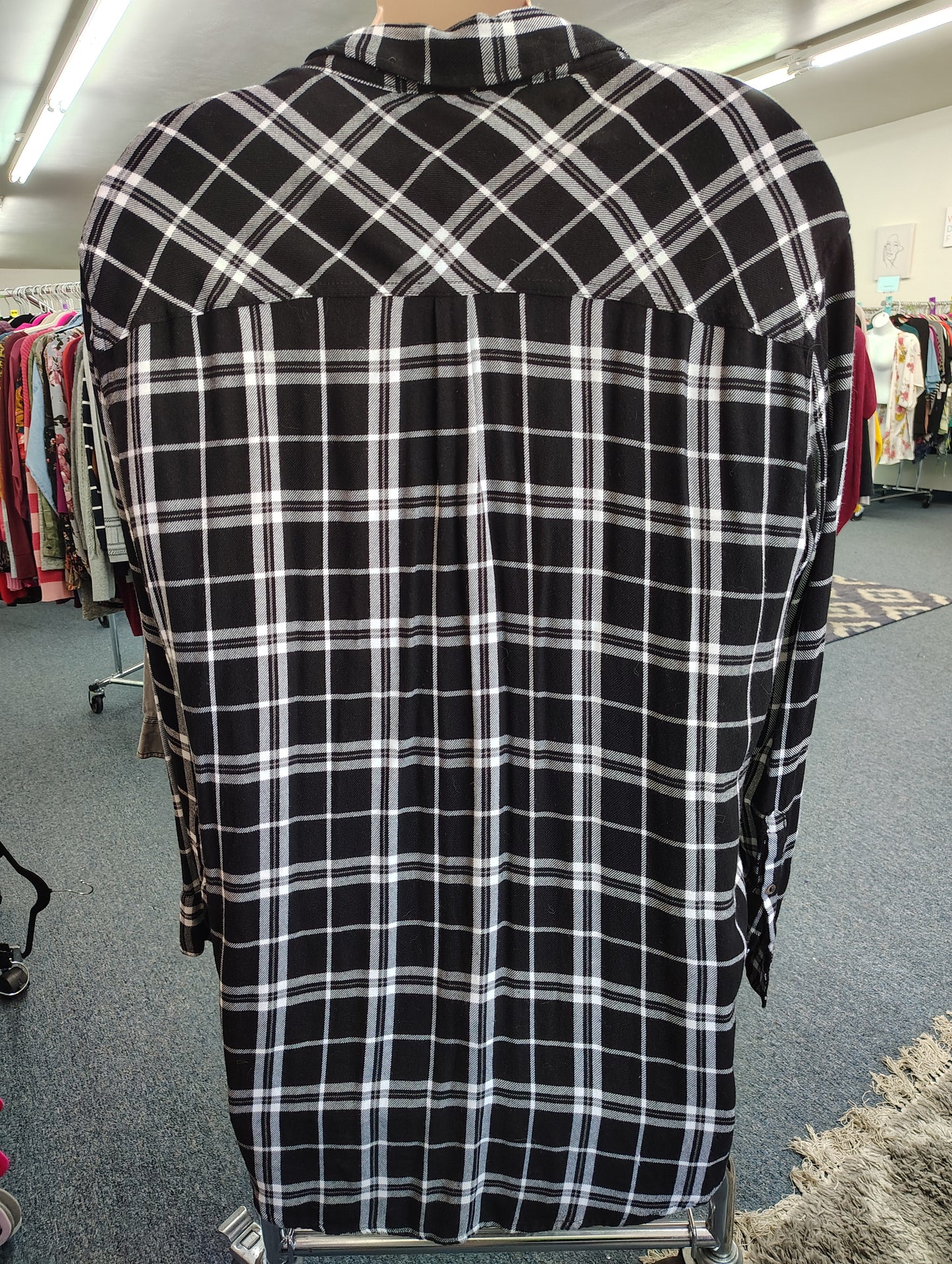 Ava & Viv black and white plaid tunic button front shirt 4x