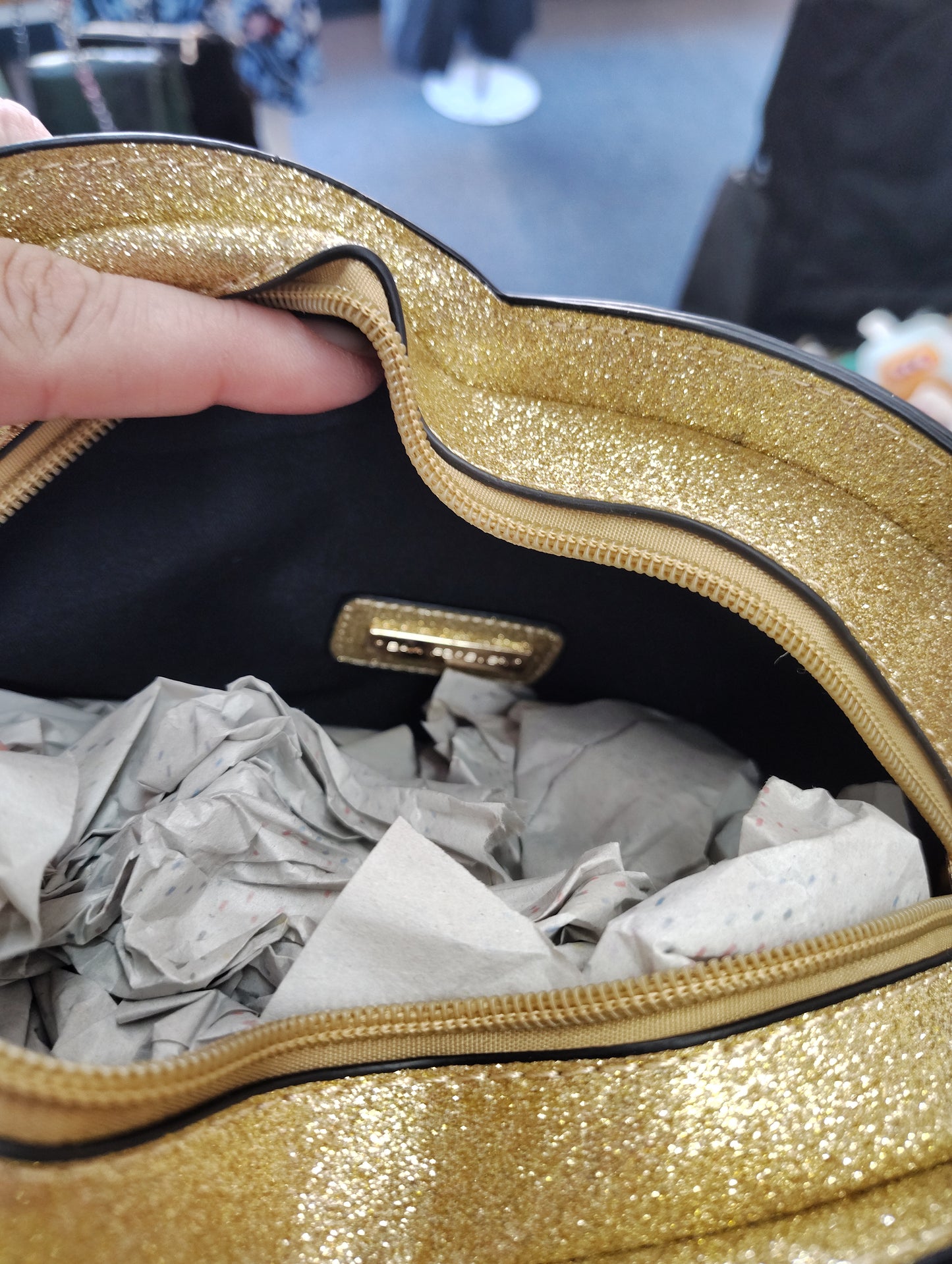 Glitter gold heart bag with chain strap new