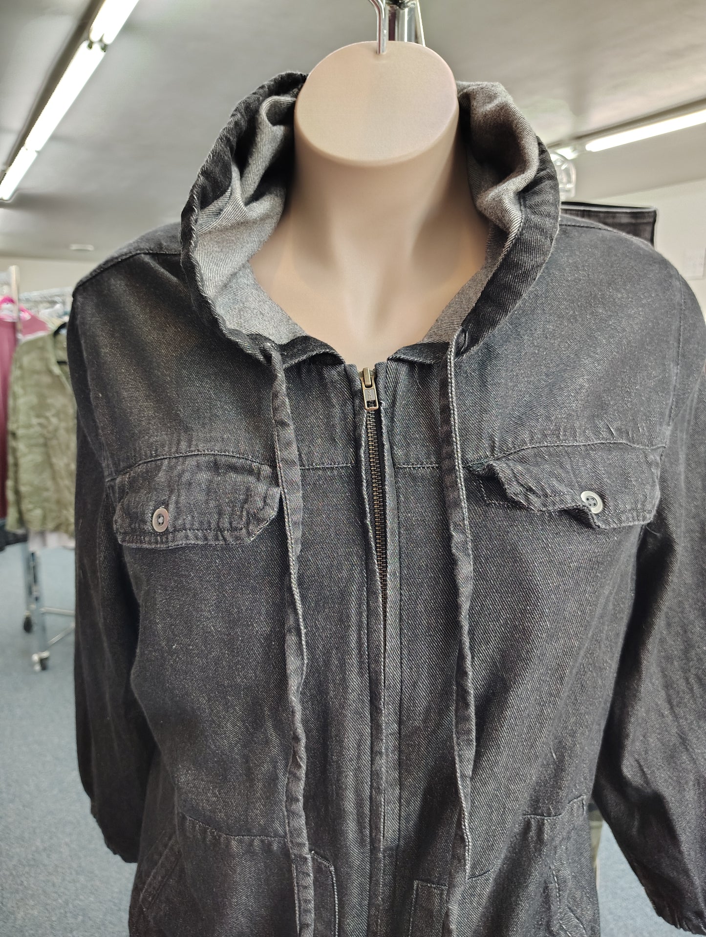 Roaman's dark denim hooded jacket size 26w 4x