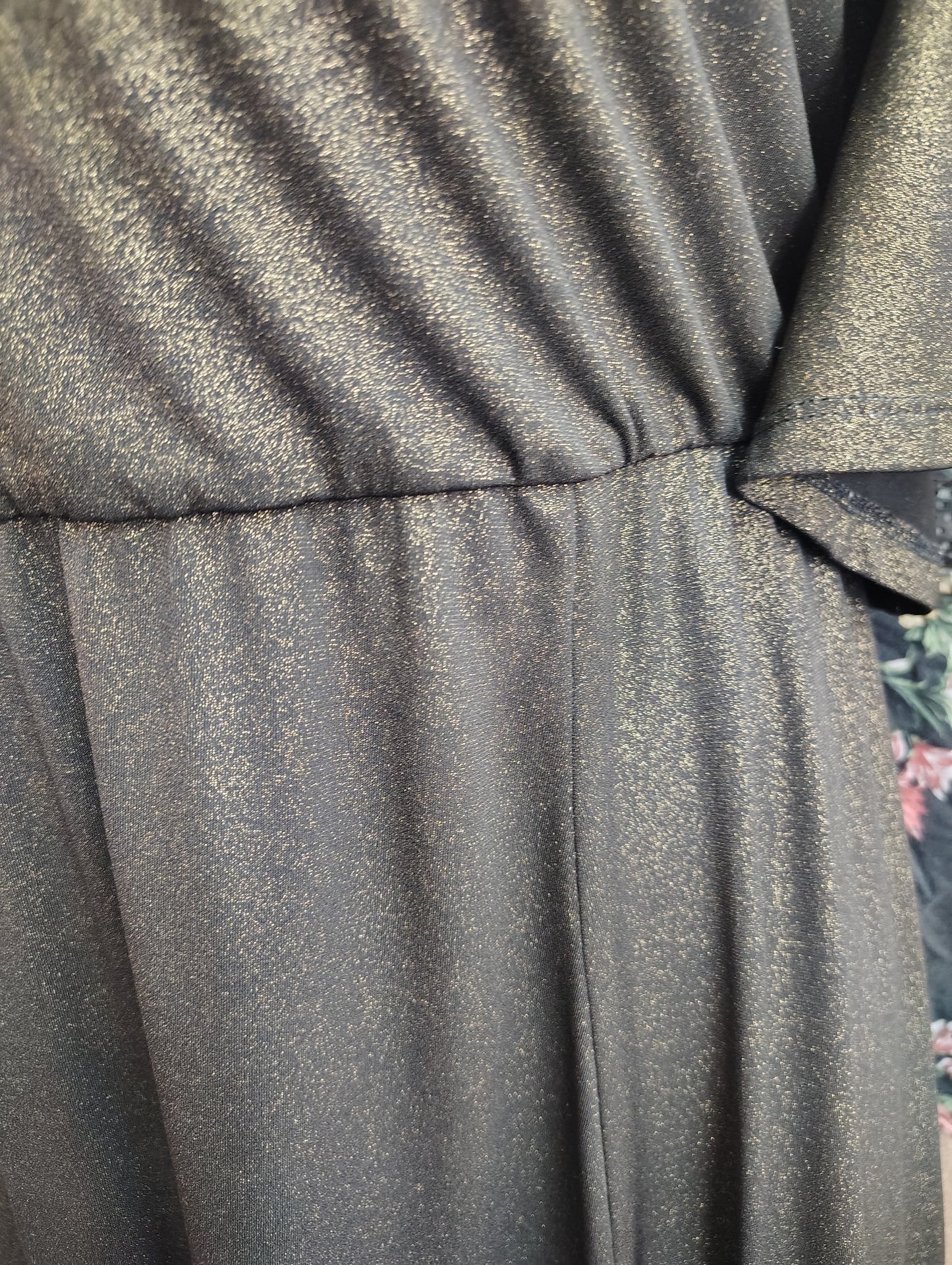 Torrid black and gold glitter dress with flutter sleeves size 5x