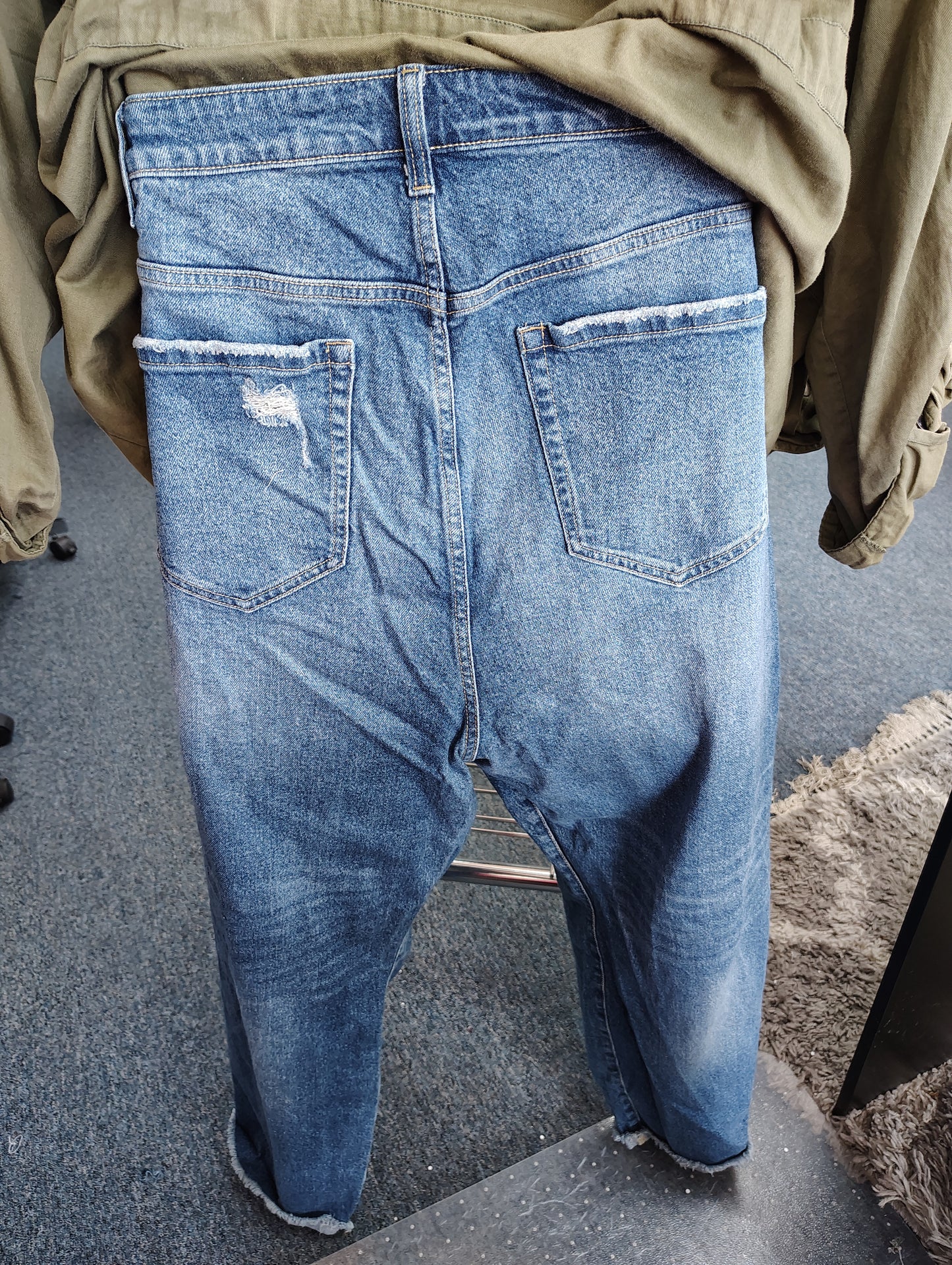 Torrid high rise straight jeans distressed size 28 tall