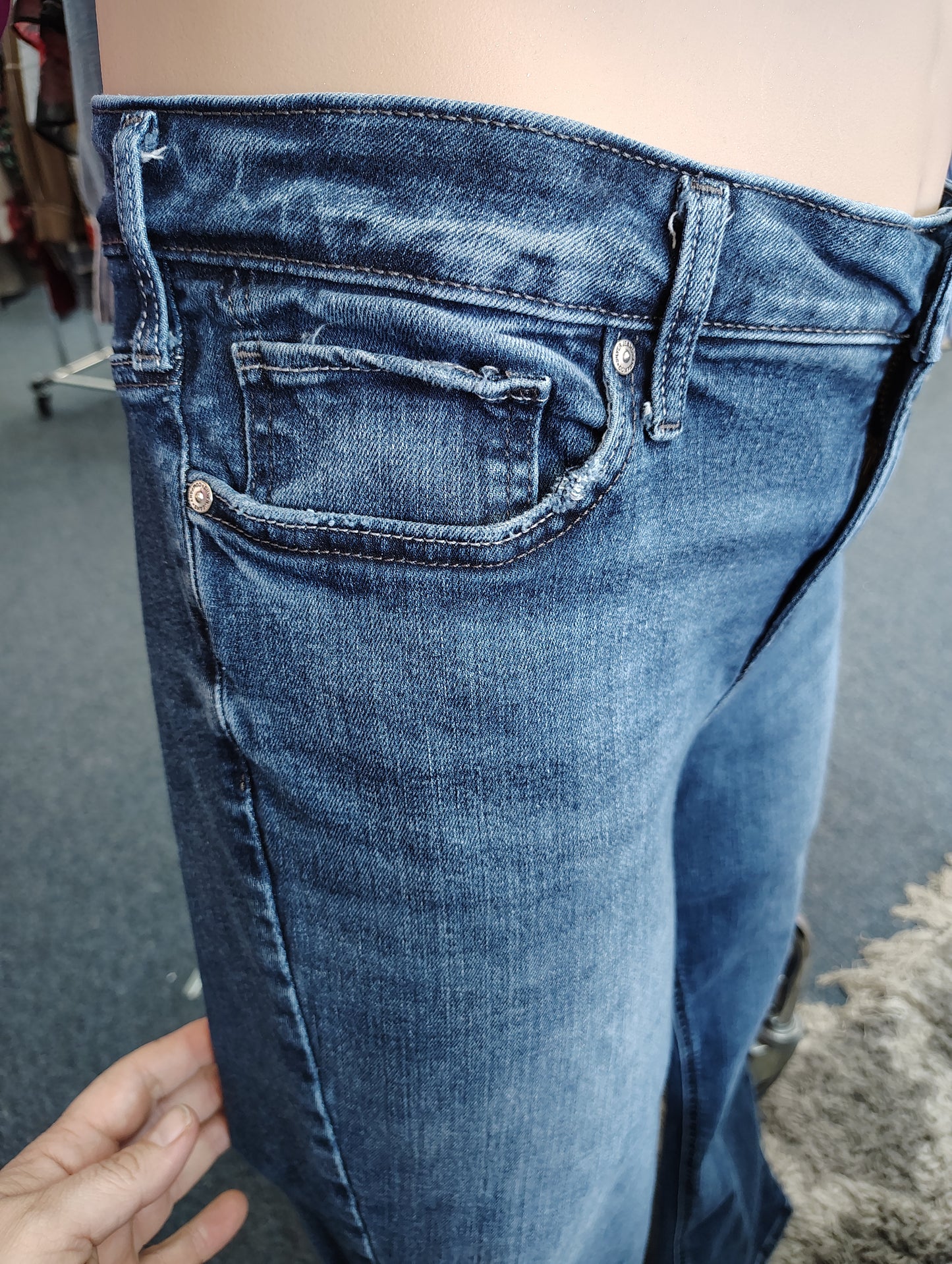 Silver jeans Elyse slim boot size 18 33 inseam