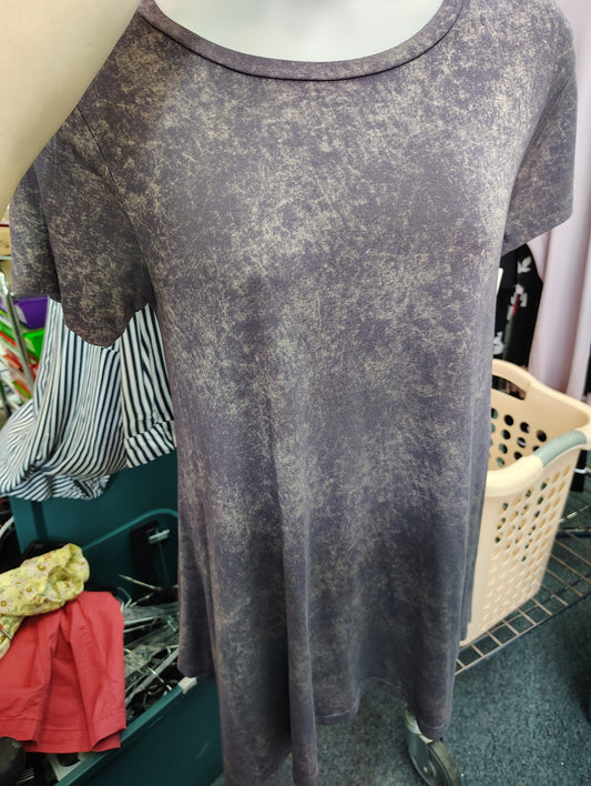 Asymmetrical hem acid washed purple tee with cutouts size 1x