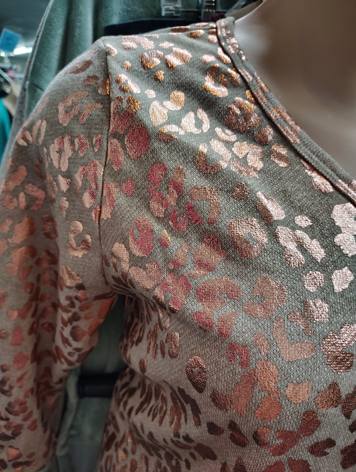 Honeyme Curvy animal print top with shiny design xl