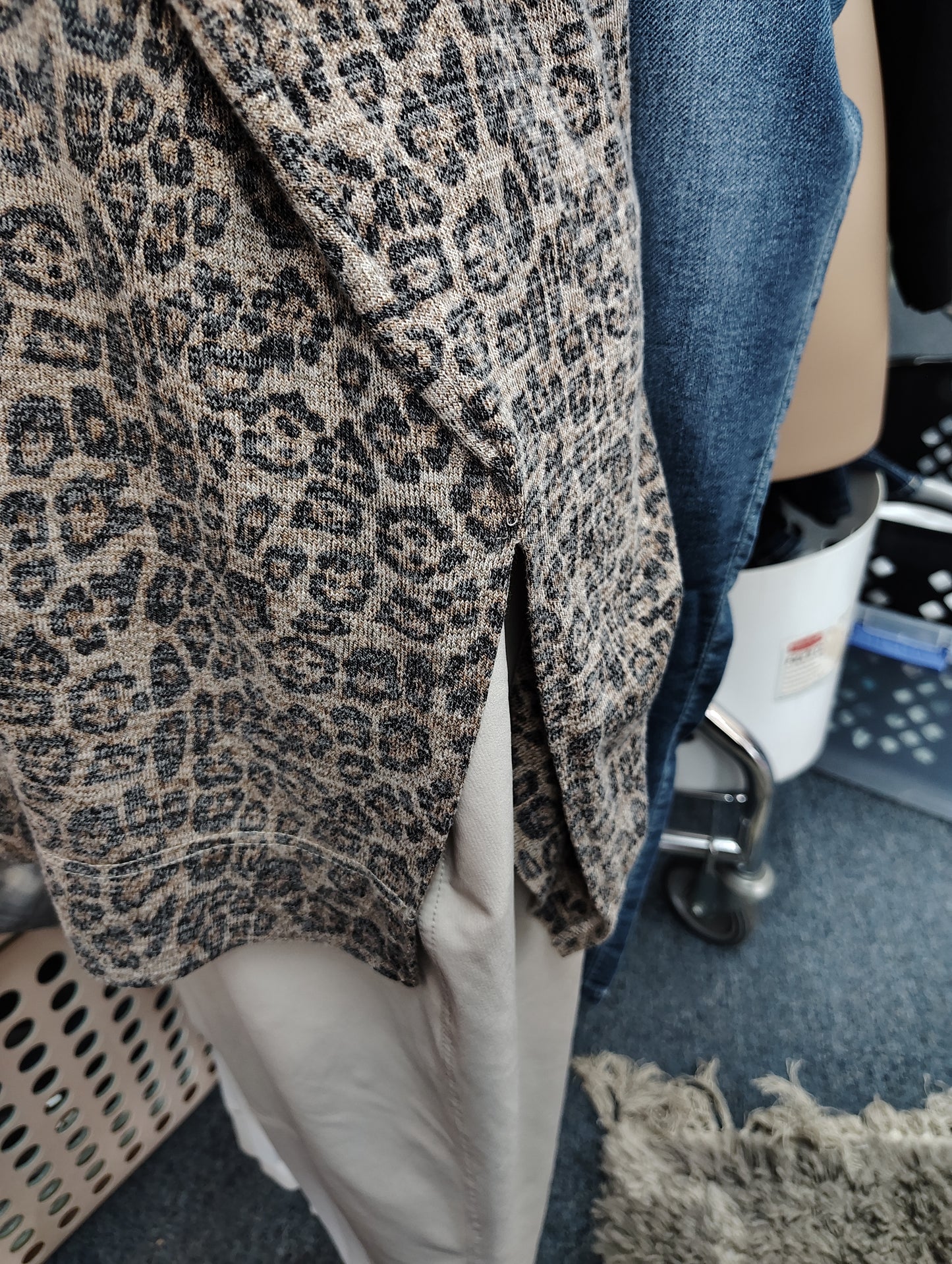 Amaryllis leopard print long sleeve lightweight top size 3x