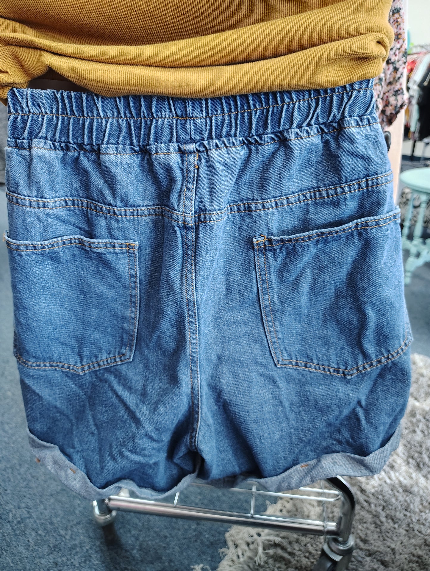 Shein Curve daisy print elastic waist shorts size 2x