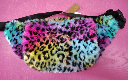 New fuzzy animal print fanny pack with zipper pocket