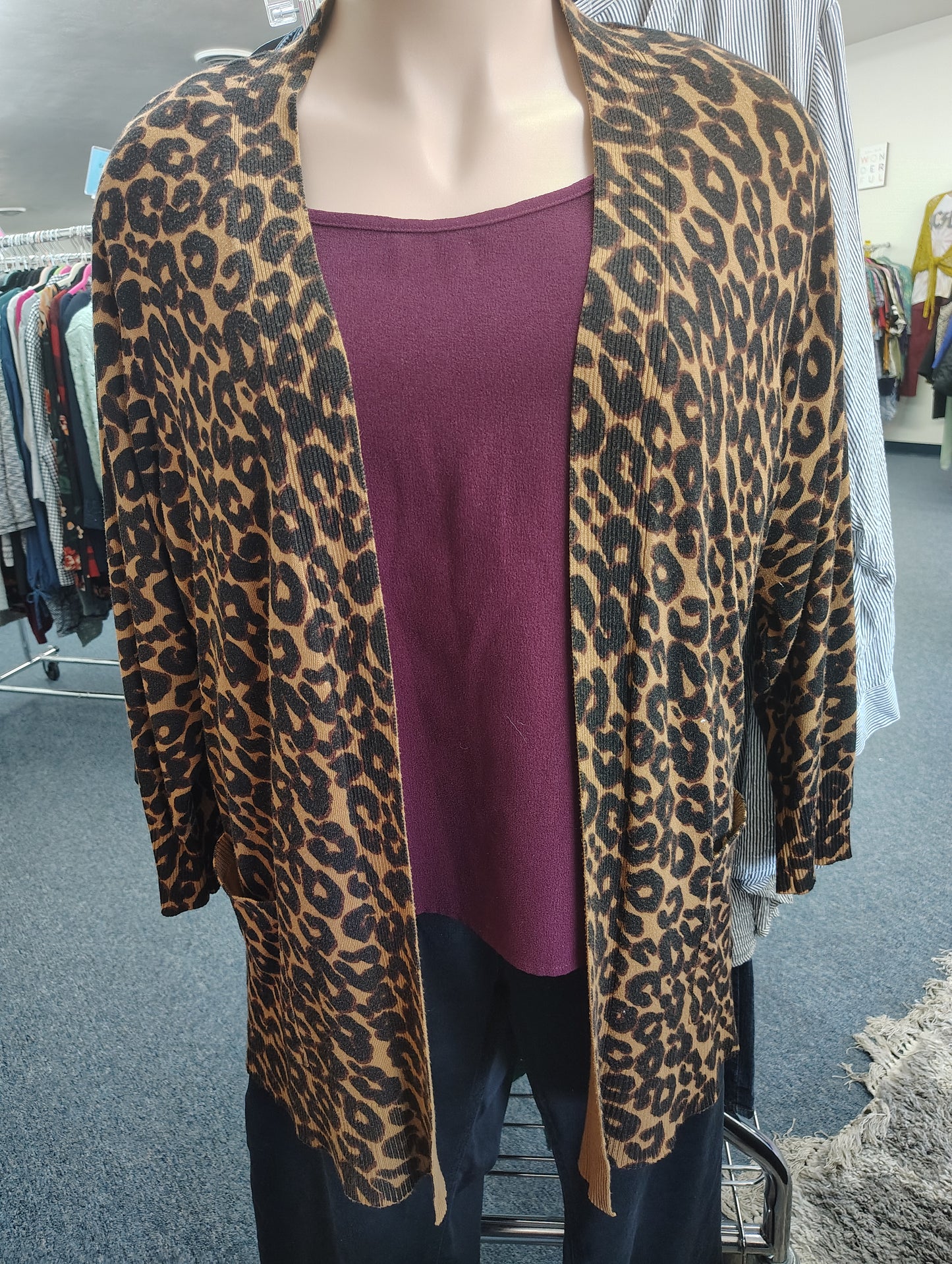 Torrid maroon slightly cropped dressy top size 5x