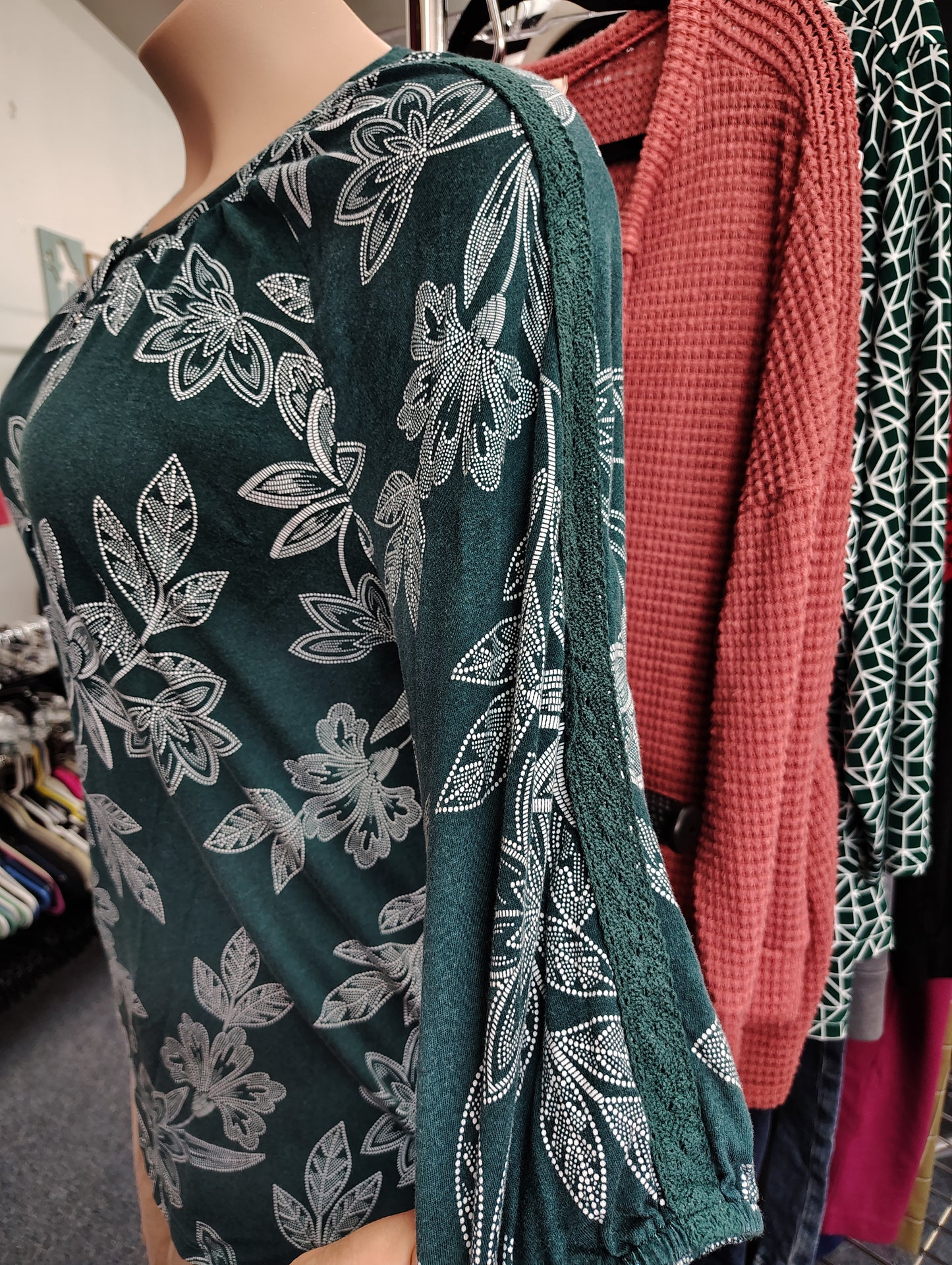 CJ Banks green floral knit top size 2x