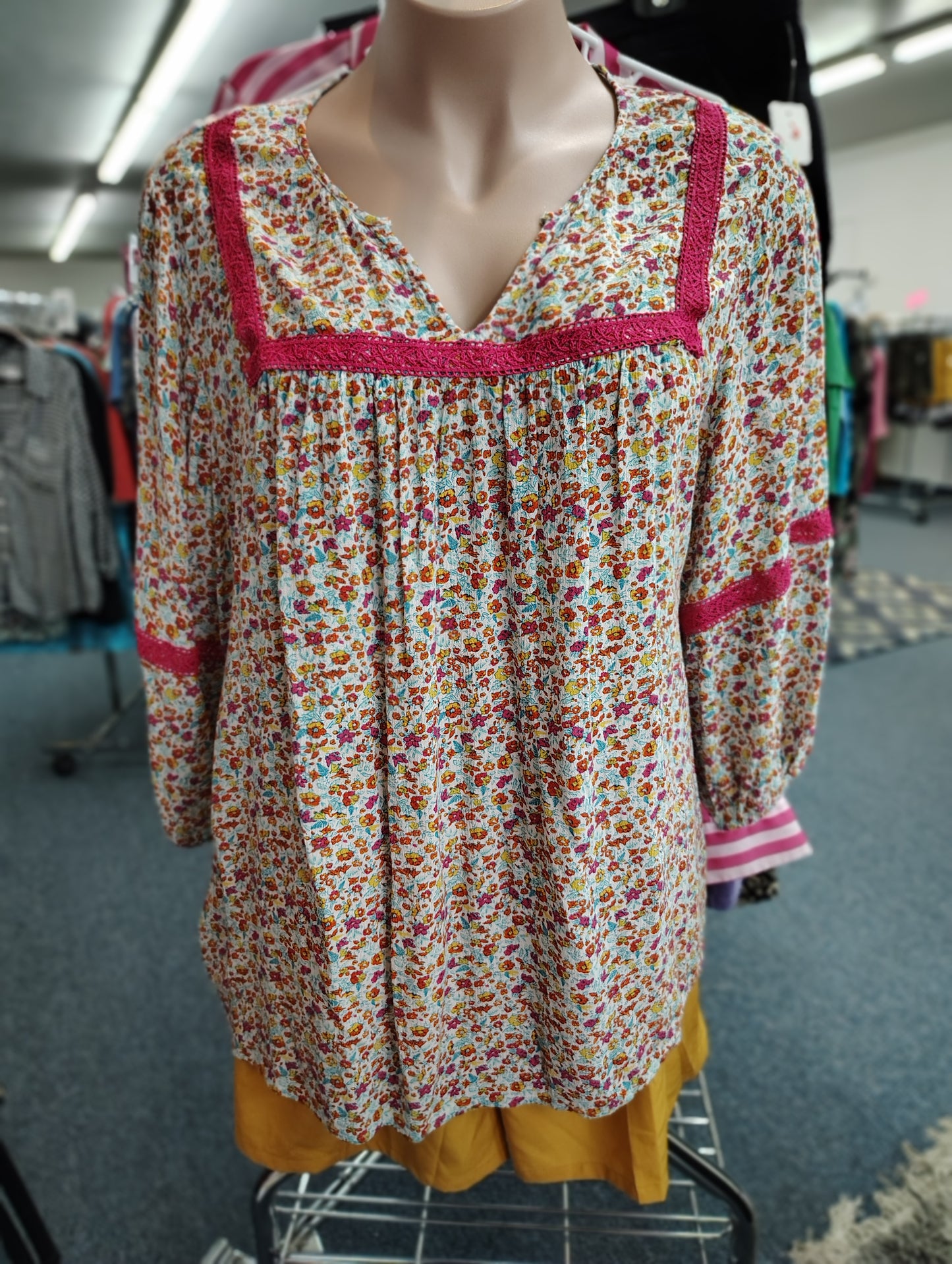 Lane Bryant floral lace trim no stretch top size 4x
