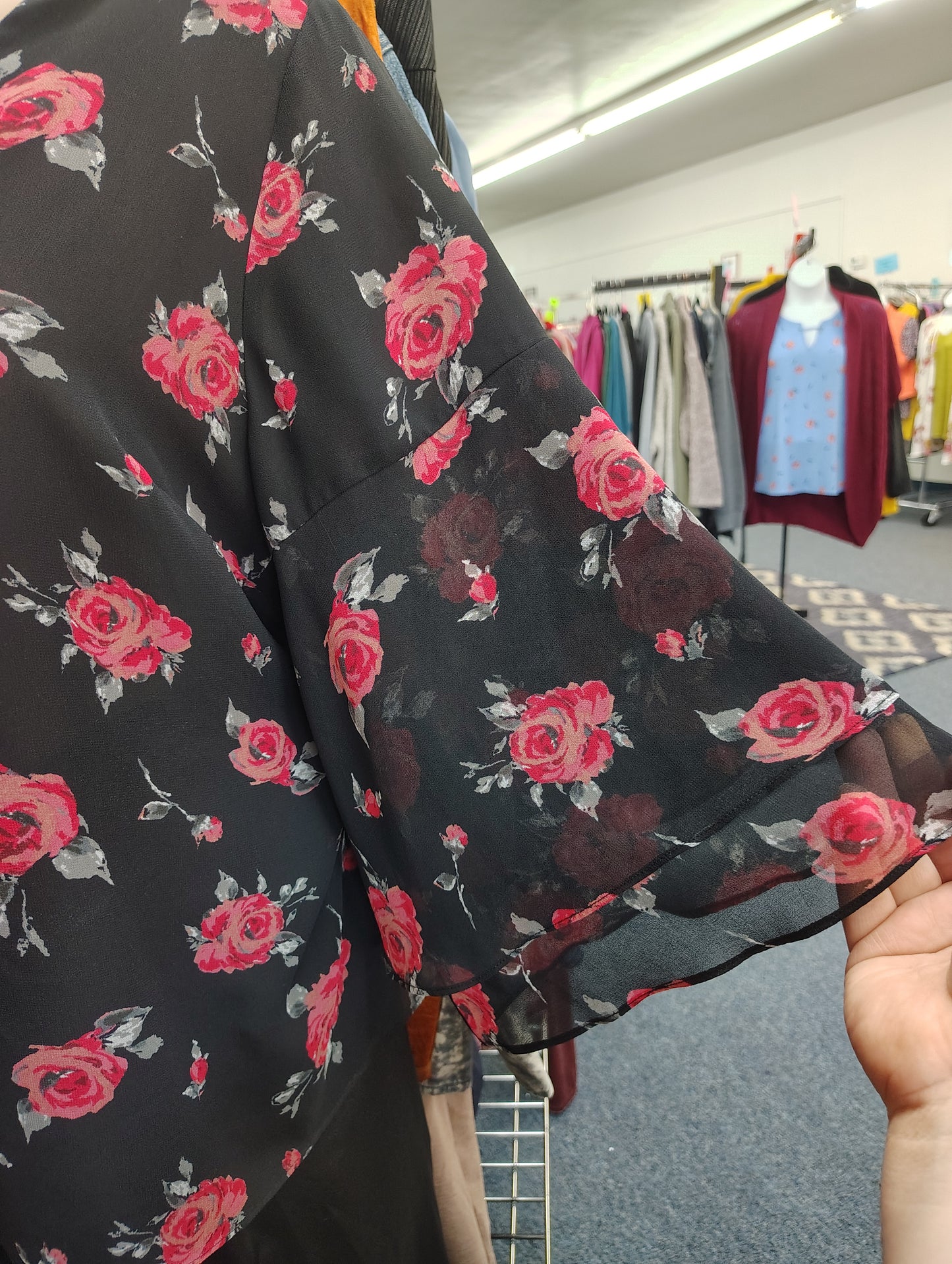 Lane Bryant black floral chiffon flutter sleeve blouse 3x