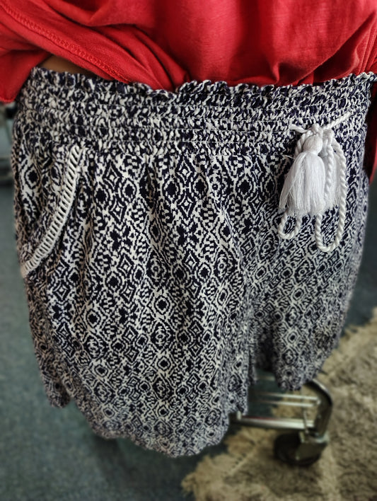 Briggs tie front printed shorts size XXL