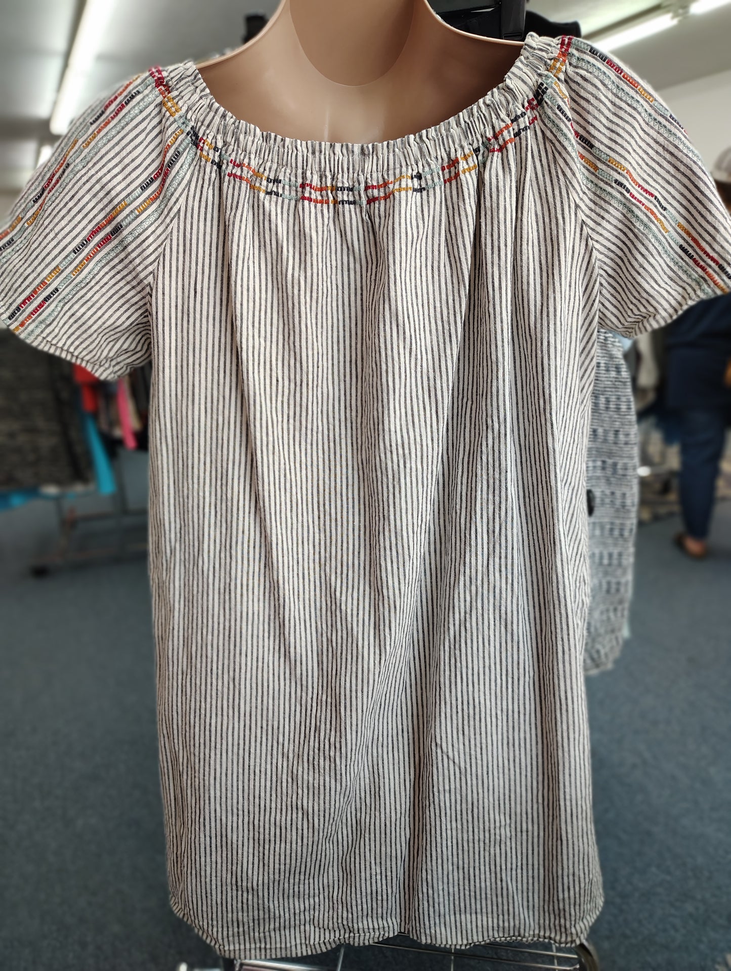 Knox Rose mini shift dress with embroidery soze xxl