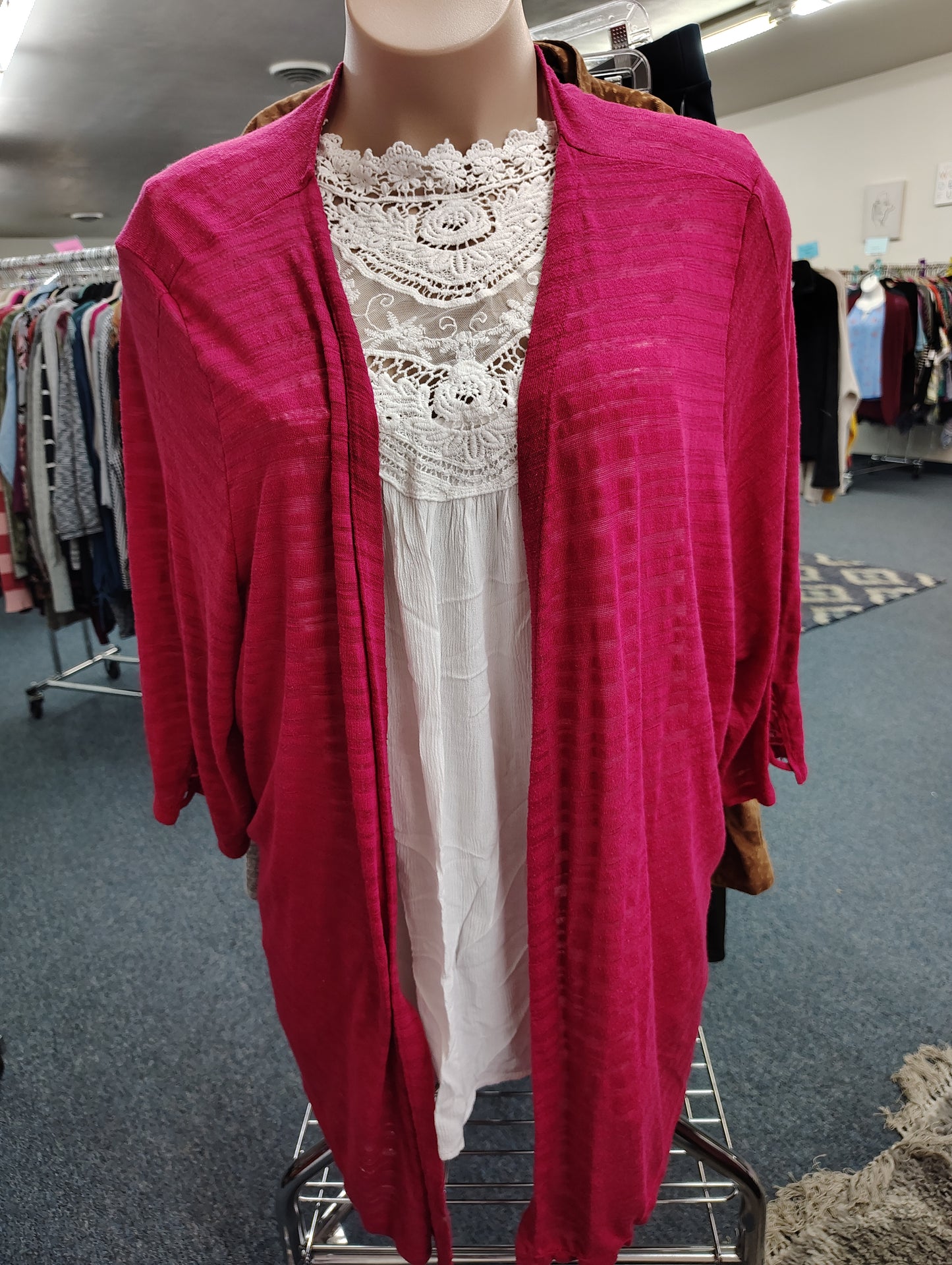 Torrid white lace top sleeveless top size 6x dressy