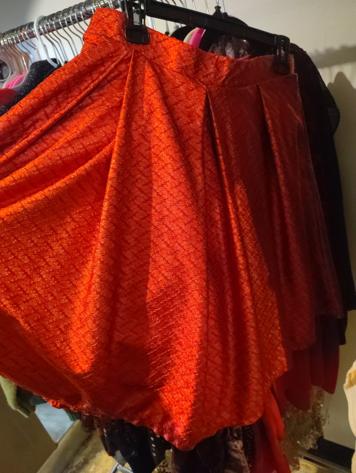 Lularoe red shiny pleated pull on skirt size xl