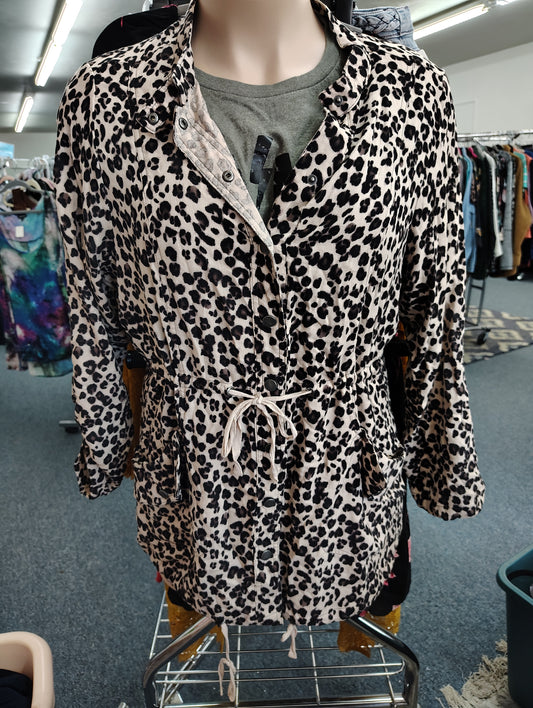 Torrid lightweight leopard print button front jacket size 2x